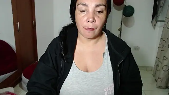 Vivian milf paint online show from September 16, 3:18 am