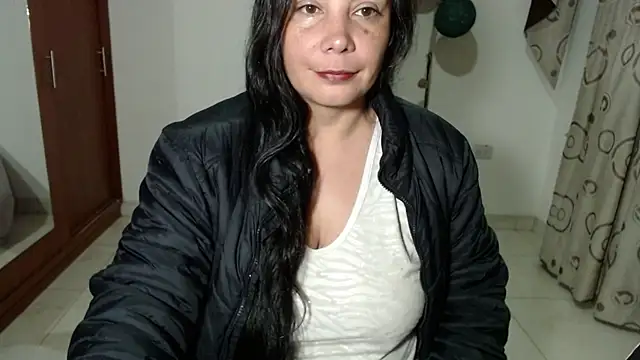 Vivian milf paint online show from October 24, 3:14 am