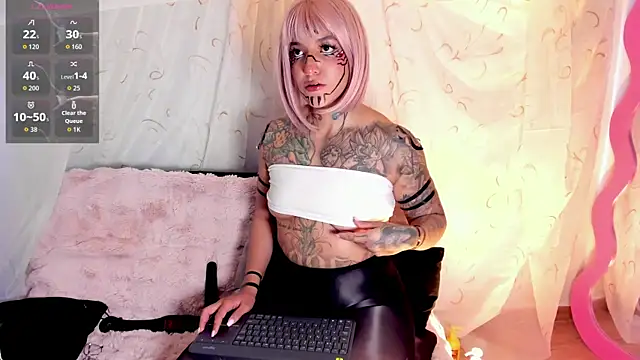 Snapshot of kinkyboat23 chatting on February 7, 12:09 pm kinkyboat23 online show from February 7, 12:09 pm