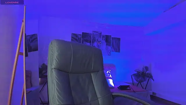 nils saint online show from December 23, 8:12 am