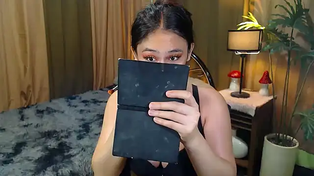 Snapshot of MALICIOUS_EVA chatting on November 5, 10:43 pm MALICIOUS EVA online show from November 5, 10:43 pm