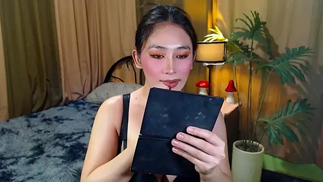 Snapshot of MALICIOUS_EVA chatting on November 9, 10:41 pm MALICIOUS EVA online show from November 9, 10:41 pm