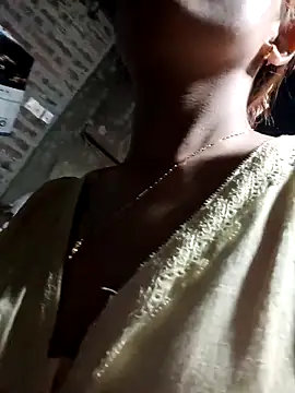 Snapshot of Ocnguyety chatting on November 11, 8:47 am Ocnguyety online show from November 11, 8:47 am