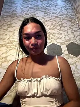 Snapshot of youryummybaby chatting on January 15, 6:40 am youryummybaby online show from January 15, 6:40 am