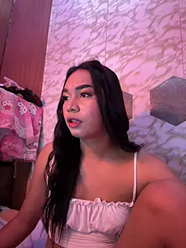 Snapshot of youryummybaby chatting on February 18, 7:04 am youryummybaby online show from February 18, 7:04 am