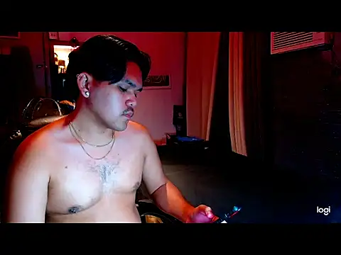 Snapshot of holy_diorxx chatting on April 16, 1:01 pm holy diorxx online show from April 16, 1:01 pm