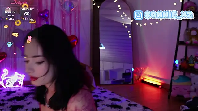 Snapshot of Sonnie_mami chatting on February 14, 2:25 pm Sonnie mami online show from February 14, 2:25 pm