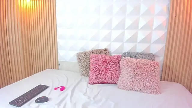 Snapshot of Antonella00_ chatting on November 19, 4:56 am Antonella00 online show from November 19, 4:56 am