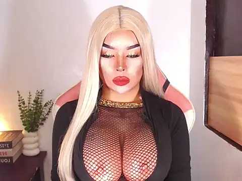 NataliaFernandezz online show from March 8, 6:01 pm