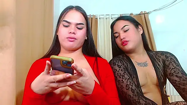 Snapshot of DickforlillyPetite chatting on February 12, 1:06 pm DickforlillyPetite online show from February 12, 1:06 pm