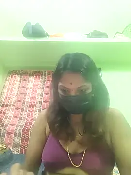 Snapshot of Tamil_Ishu chatting on October 25, 8:00 am Tamil Ishu online show from October 25, 8:00 am