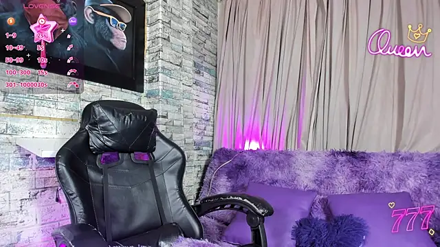 Snapshot of Zamara_Kleii chatting on July 17, 10:33 am Zamara Kleii online show from July 17, 10:33 am