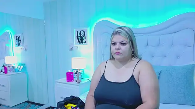 KiimBrooks online show from October 21, 10:49 am