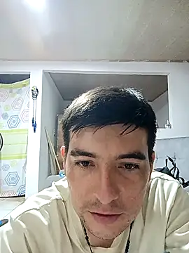 Snapshot of Gaticomalo1234 chatting on December 16, 12:04 am Gaticomalo1234 online show from December 16, 12:04 am