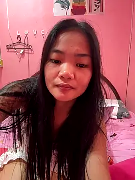 Snapshot of princess_janine chatting on October 10, 1:15 am princess janine online show from October 10, 1:15 am