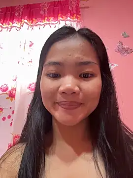 Snapshot of princess_janine chatting on October 23, 12:10 am princess janine online show from October 23, 12:10 am