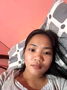 Snapshot of princess_janine chatting on October 25, 12:13 pm princess janine online show from October 25, 12:13 pm