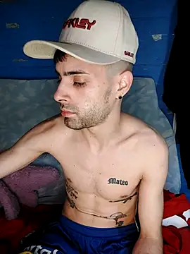 Snapshot of Demian24_ chatting on October 19, 5:30 am Demian24 online show from October 19, 5:30 am