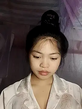 Thy00   online show from November 5, 2:33 am