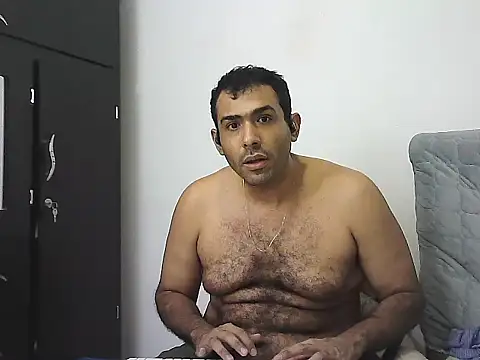 Snapshot of morenocabro10 chatting on December 3, 8:40 pm morenocabro10 online show from December 3, 8:40 pm