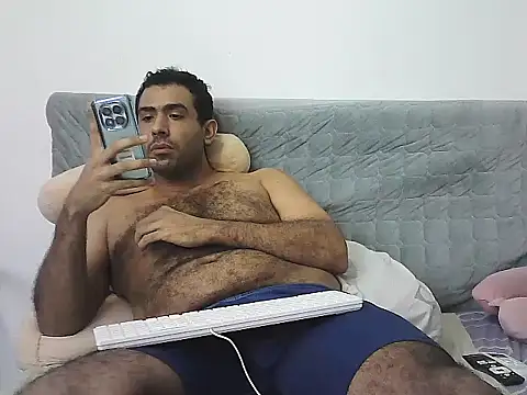 Snapshot of morenocabro10 chatting on December 5, 3:09 pm morenocabro10 online show from December 5, 3:09 pm