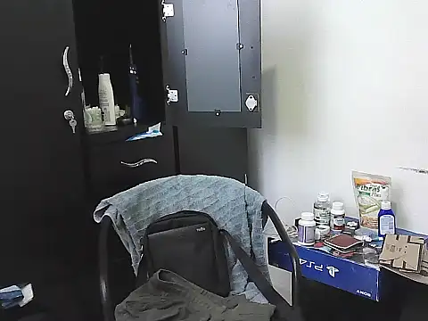 Snapshot of morenocabro10 chatting on February 2, 5:44 pm morenocabro10 online show from February 2, 5:44 pm