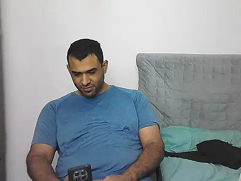 Snapshot of morenocabro10 chatting on February 15, 10:06 pm morenocabro10 online show from February 15, 10:06 pm