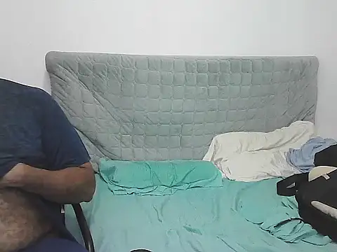 Snapshot of morenocabro10 chatting on February 27, 11:27 pm morenocabro10 online show from February 27, 11:27 pm