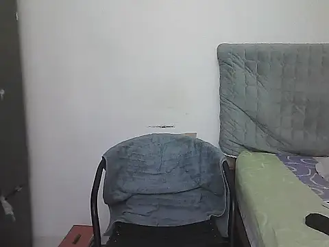 Snapshot of morenocabro10 chatting on March 8, 2:04 am morenocabro10 online show from March 8, 2:04 am