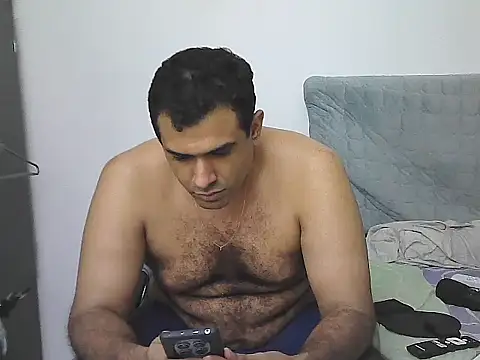 Snapshot of morenocabro10 chatting on March 15, 8:31 am morenocabro10 online show from March 15, 8:31 am