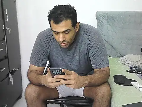 Snapshot of morenocabro10 chatting on March 19, 6:56 pm morenocabro10 online show from March 19, 6:56 pm