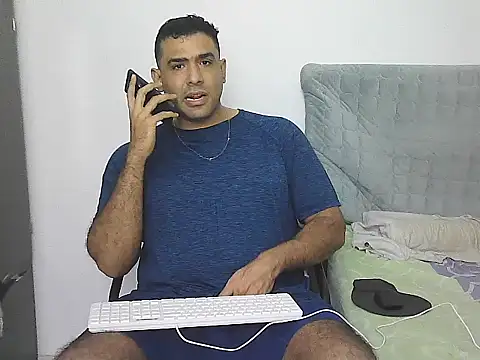 Snapshot of morenocabro10 chatting on March 22, 10:13 pm morenocabro10 online show from March 22, 10:13 pm