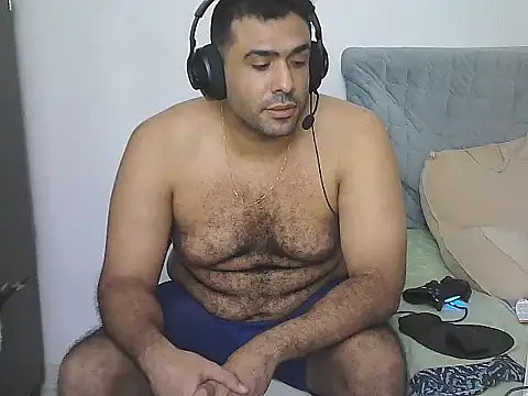 Snapshot of morenocabro10 chatting on March 25, 7:58 am morenocabro10 online show from March 25, 7:58 am