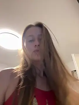 Snapshot of Kisacka chatting on September 15, 6:24 am Kisacka online show from September 15, 6:24 am