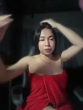 NicoleRoseTS online show from April 8, 2:28 pm