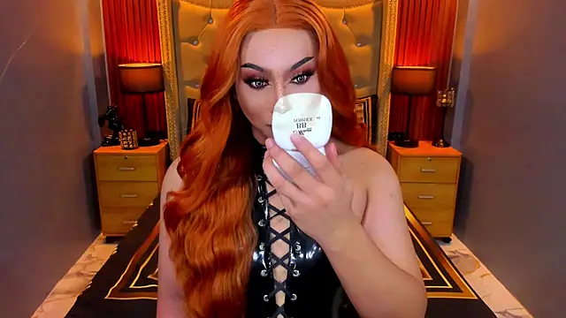 Snapshot of Madisonwill chatting on November 18, 4:55 pm Madisonwill online show from November 18, 4:55 pm