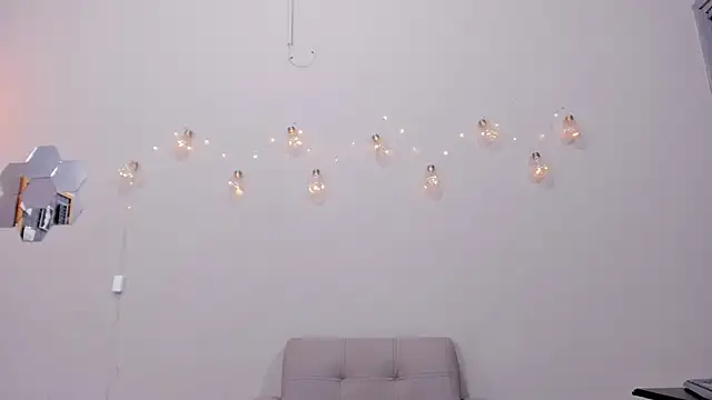 Snapshot of alianim chatting on February 8, 8:01 pm alianim online show from February 8, 8:01 pm