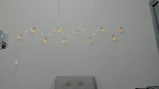 Snapshot of alianim chatting on February 18, 9:55 pm alianim online show from February 18, 9:55 pm