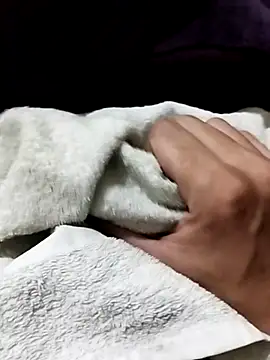 idhem   31 online show from February 9, 11:53 pm