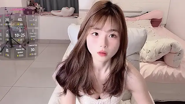 gougou77 online show from March 27, 1:00 pm