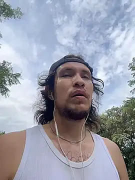 Luxx 14 online show from April 8, 1:55 pm