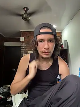 Luxx 14 online show from April 13, 9:42 pm