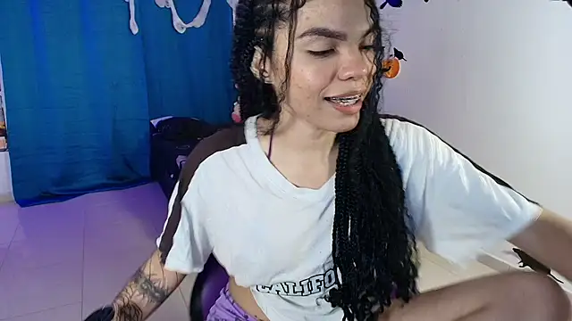 kitty aikooo online show from November 1, 6:48 am