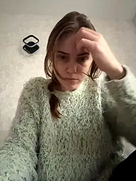 Delilah Leila online show from November 10, 1:21 pm