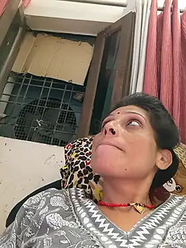 ISHANI-SINGH online show from October 14, 2:18 pm