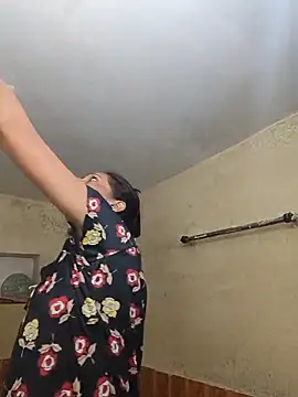 ISHANI-SINGH online show from October 16, 6:31 pm