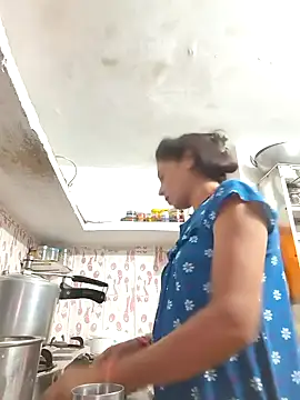 ISHANI-SINGH online show from October 23, 12:59 pm