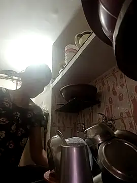 ISHANI-SINGH online show from February 15, 12:47 pm