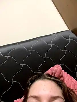 Snapshot of SafadaJS chatting on November 18, 9:19 pm SafadaJS online show from November 18, 9:19 pm