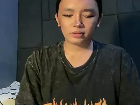 Claudia Johnson online show from November 14, 2:21 am